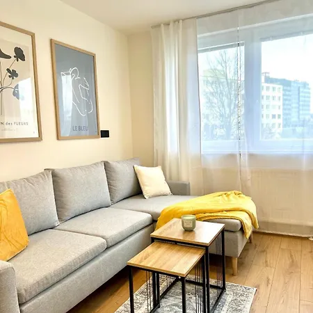 Your 13 With Parking Apartment *